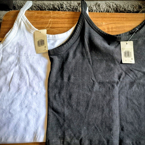 Levi's Black Ribbed Top - Picture 2 of 5